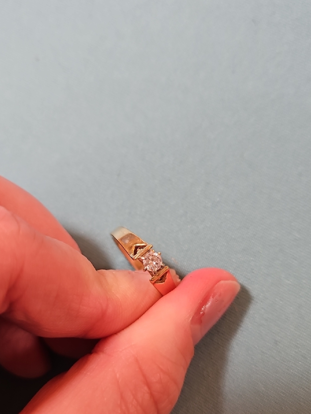 10k Gold Diamond Engagenent Ring
